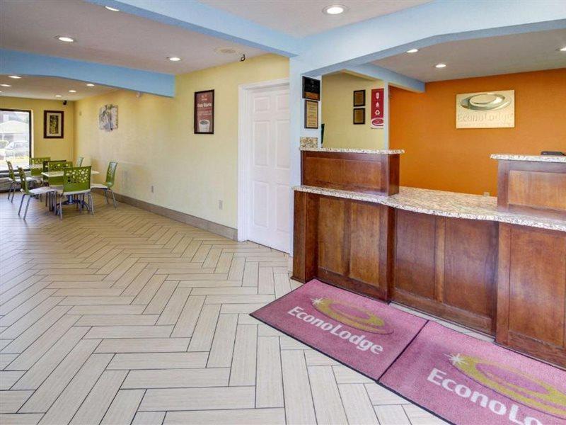 Econo Lodge At Military Circle Norfolk Eksteriør bilde