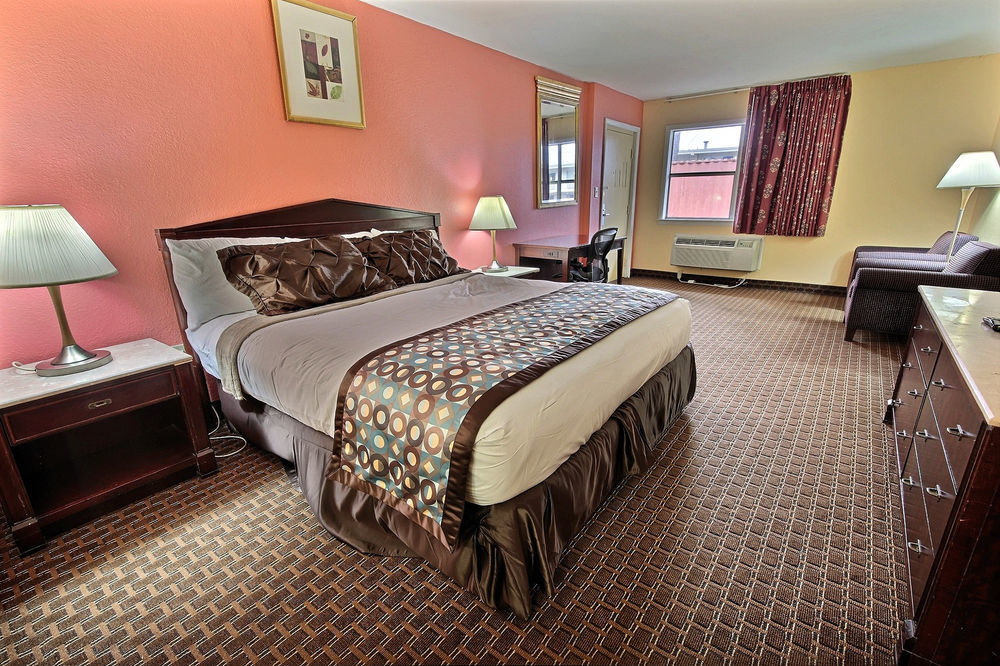 Econo Lodge At Military Circle Norfolk Eksteriør bilde