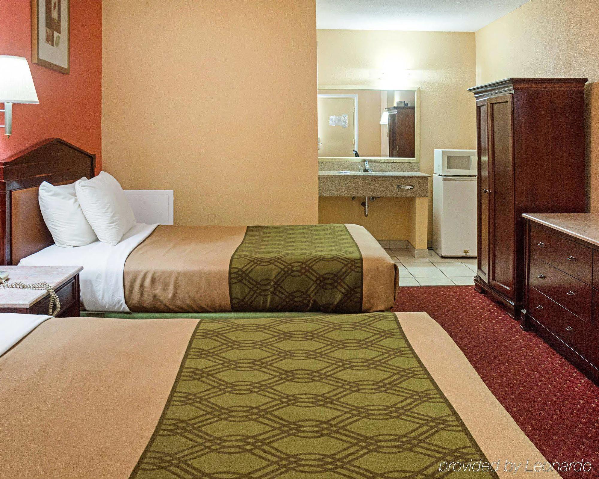 Econo Lodge At Military Circle Norfolk Eksteriør bilde